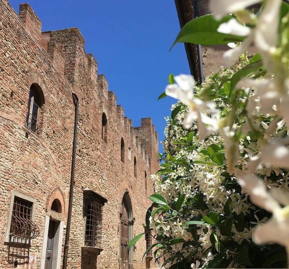 Palazzo Stiozzi Ridolfi Lägenhet Certaldo Exteriör bild